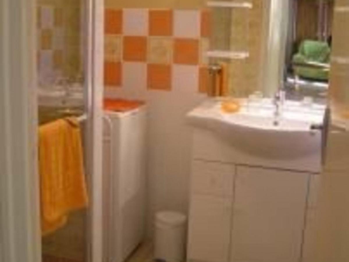 Gîte La Chapelle-aux-Choux, 2 pièces, 3 personnes - FR-1-410-131 Extérieur photo