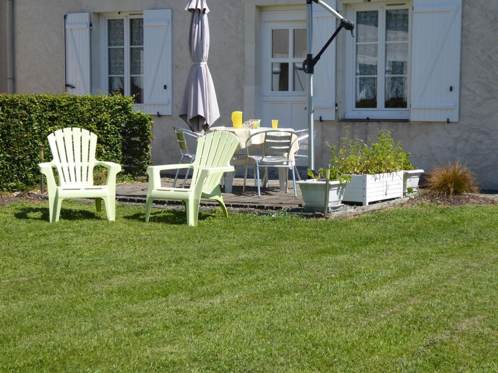 Gîte La Chapelle-aux-Choux, 2 pièces, 3 personnes - FR-1-410-131 Extérieur photo